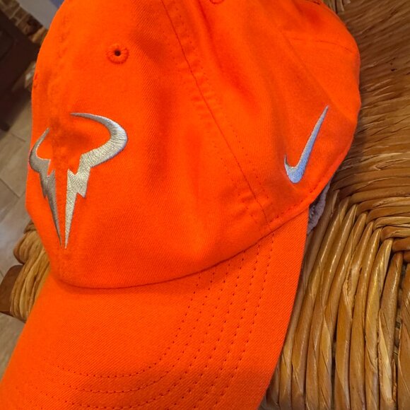 Nike Court Aerobill H86 Rafa Hat - Crimson/Pure Platinum - Picture 2 of 4